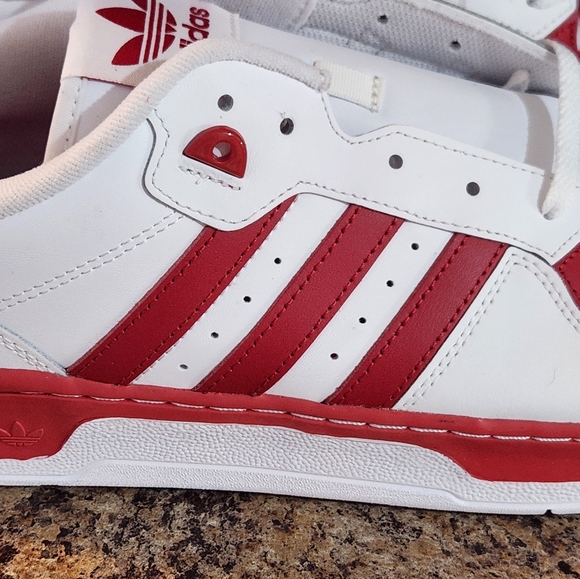 Adidas rivalry low top sneakers. - Picture 5 of 13